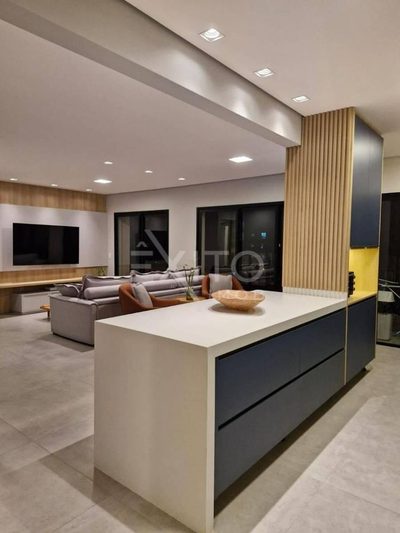 Apartamento, 3 quartos, 141 m² - Foto 1