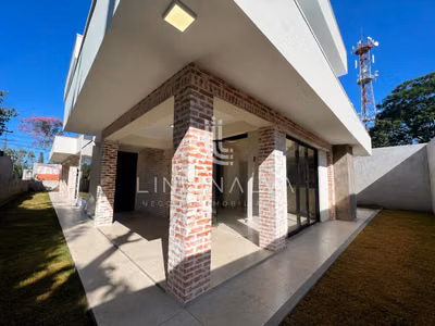 Casa, 3 quartos, 226 m² - Foto 1