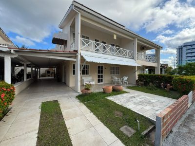 Casa, 4 quartos, 180 m² - Foto 1
