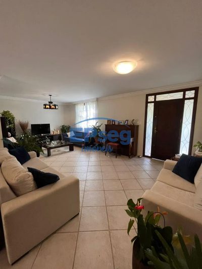 Casa, 5 quartos, 230 m² - Foto 4