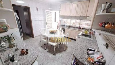 Casa, 3 quartos, 217 m² - Foto 4