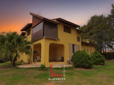 Chácara, 4 quartos, 1140 m² - Foto 1
