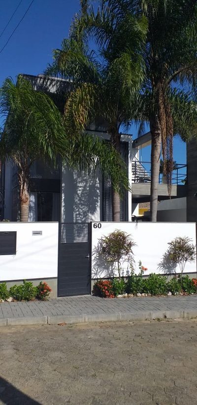 Sobrado, 3 quartos, 236 m² - Foto 1
