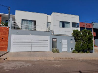 Casa, 4 quartos, 290 m² - Foto 1
