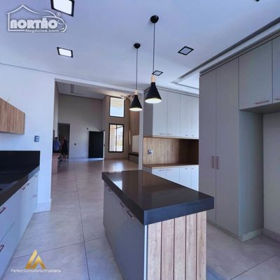 Casa, 5 quartos, 245 m² - Foto 4
