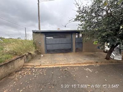 Casa, 2 quartos, 180 m² - Foto 1