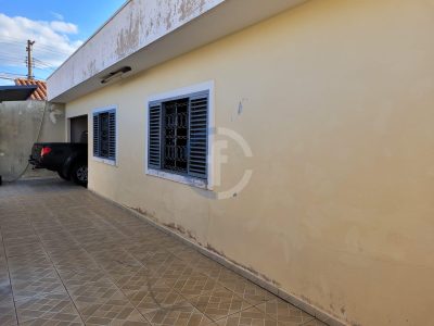 Casa, 2 quartos, 239 m² - Foto 1