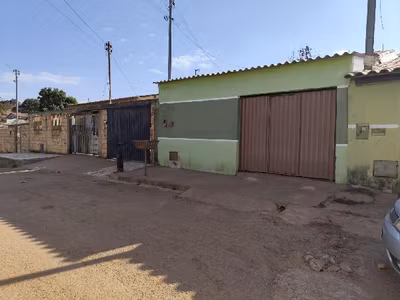 Casa, 2 quartos, 180 m² - Foto 1