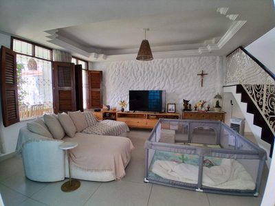Casa, 4 quartos, 270 m² - Foto 3
