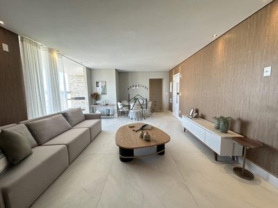 Apartamento, 4 quartos, 218 m² - Foto 1
