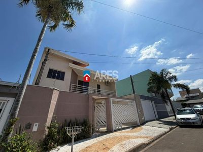 Casa, 3 quartos, 270 m² - Foto 1
