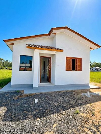 Casa, 2 quartos, 48 m² - Foto 1