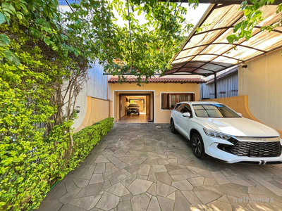 Casa, 3 quartos, 210 m² - Foto 1