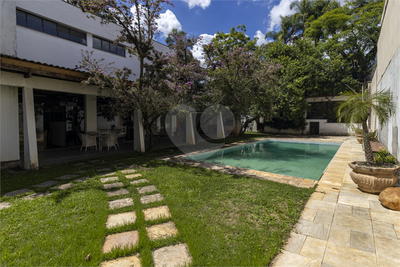 Sobrado, 4 quartos, 750 m² - Foto 1