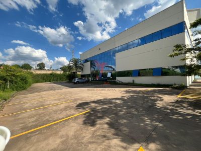 Prédio Inteiro, 4610 m² - Foto 1