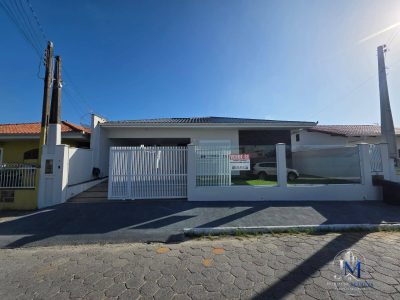 Casa, 3 quartos, 200 m² - Foto 1