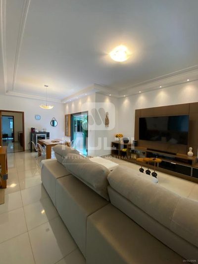 Casa, 3 quartos, 220 m² - Foto 1