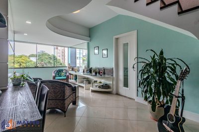 Cobertura, 3 quartos, 197 m² - Foto 1