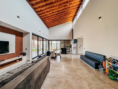 Chácara, 4 quartos, 1000 m² - Foto 1