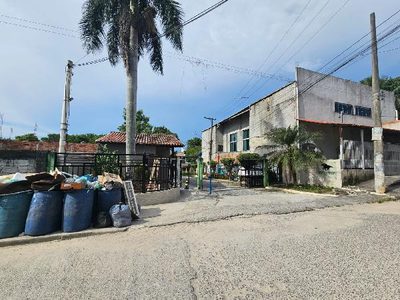 Casa, 1 quarto, 162 m² - Foto 1