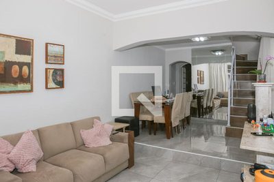 Casa, 3 quartos, 205 m² - Foto 1