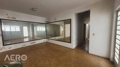 Casa, 3 quartos, 180 m² - Foto 1