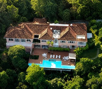 Casa, 5 quartos, 1600 m² - Foto 1