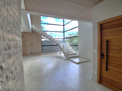Casa, 3 quartos, 319 m² - Foto 1