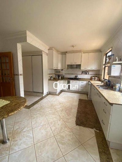 Sobrado, 3 quartos, 340 m² - Foto 4