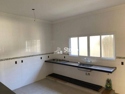 Casa, 4 quartos, 270 m² - Foto 3