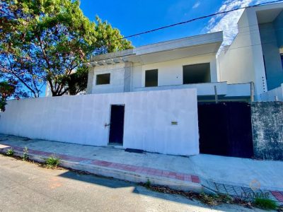 Casa, 3 quartos, 142 m² - Foto 1