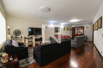 Casa, 3 quartos, 267 m² - Foto 1