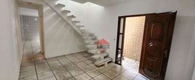 Sobrado, 3 quartos, 265 m² - Foto 1