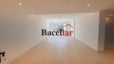 Apartamento, 3 quartos, 160 m² - Foto 1