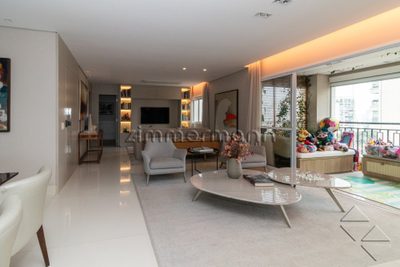 Apartamento, 3 quartos, 213 m² - Foto 1