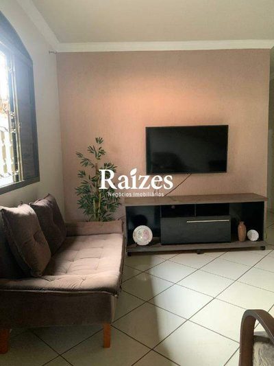 Casa, 3 quartos, 250 m² - Foto 2