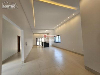 Casa, 3 quartos, 274 m² - Foto 2