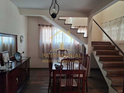 Casa, 3 quartos, 219 m² - Foto 2