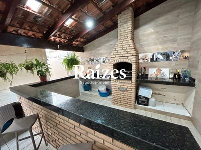 Casa, 3 quartos, 180 m² - Foto 1