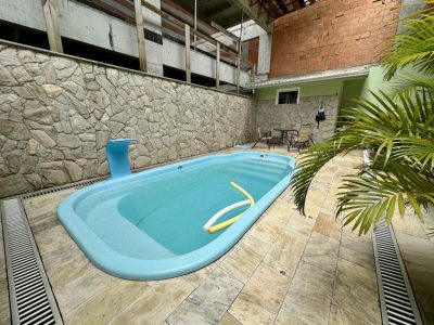 Casa, 4 quartos, 210 m² - Foto 1