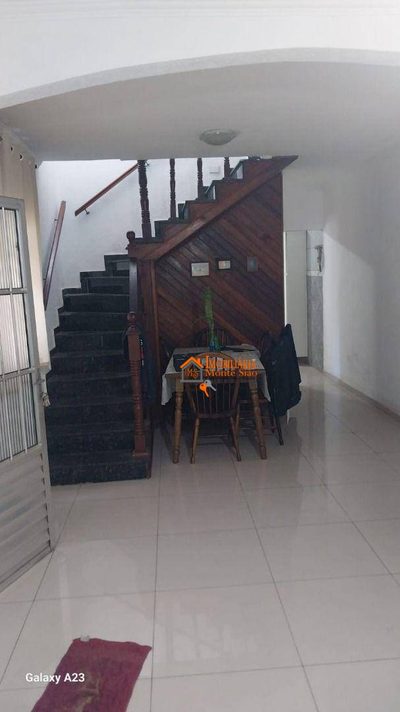 Sobrado, 3 quartos, 196 m² - Foto 3