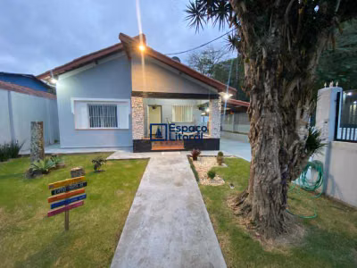 Casa, 3 quartos, 229 m² - Foto 1