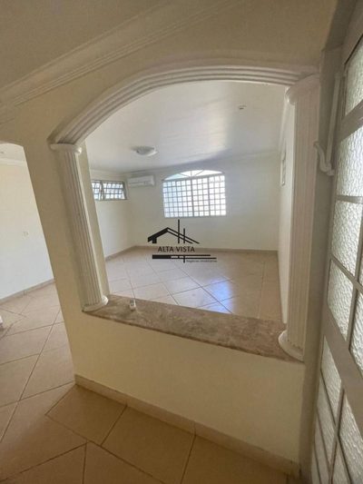 Casa, 4 quartos, 380 m² - Foto 2