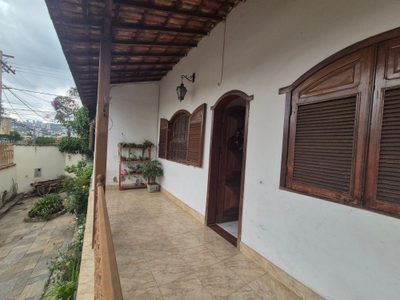 Casa, 5 quartos, 220 m² - Foto 2