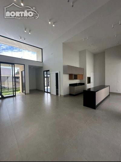 Casa, 3 quartos, 190 m² - Foto 2