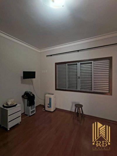 Casa, 4 quartos, 210 m² - Foto 2