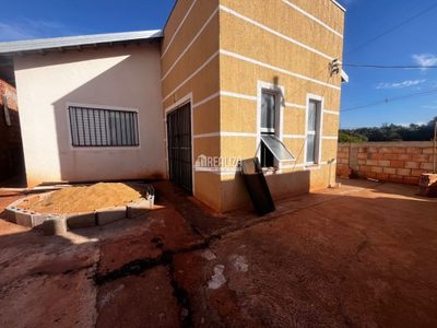 Casa, 2 quartos, 46 m² - Foto 1