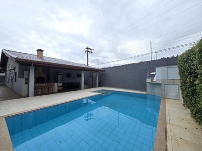 Casa, 4 quartos, 182 m² - Foto 1