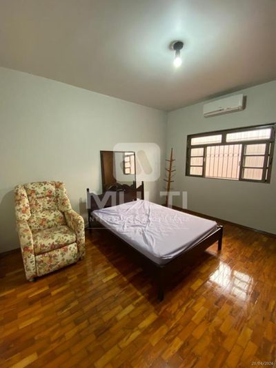 Casa, 3 quartos, 195 m² - Foto 2