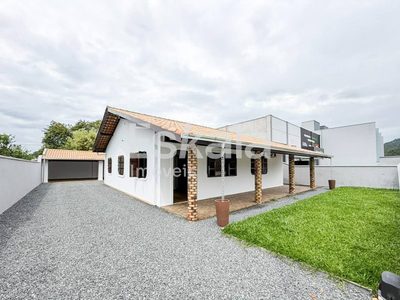 Casa, 3 quartos, 228 m² - Foto 2